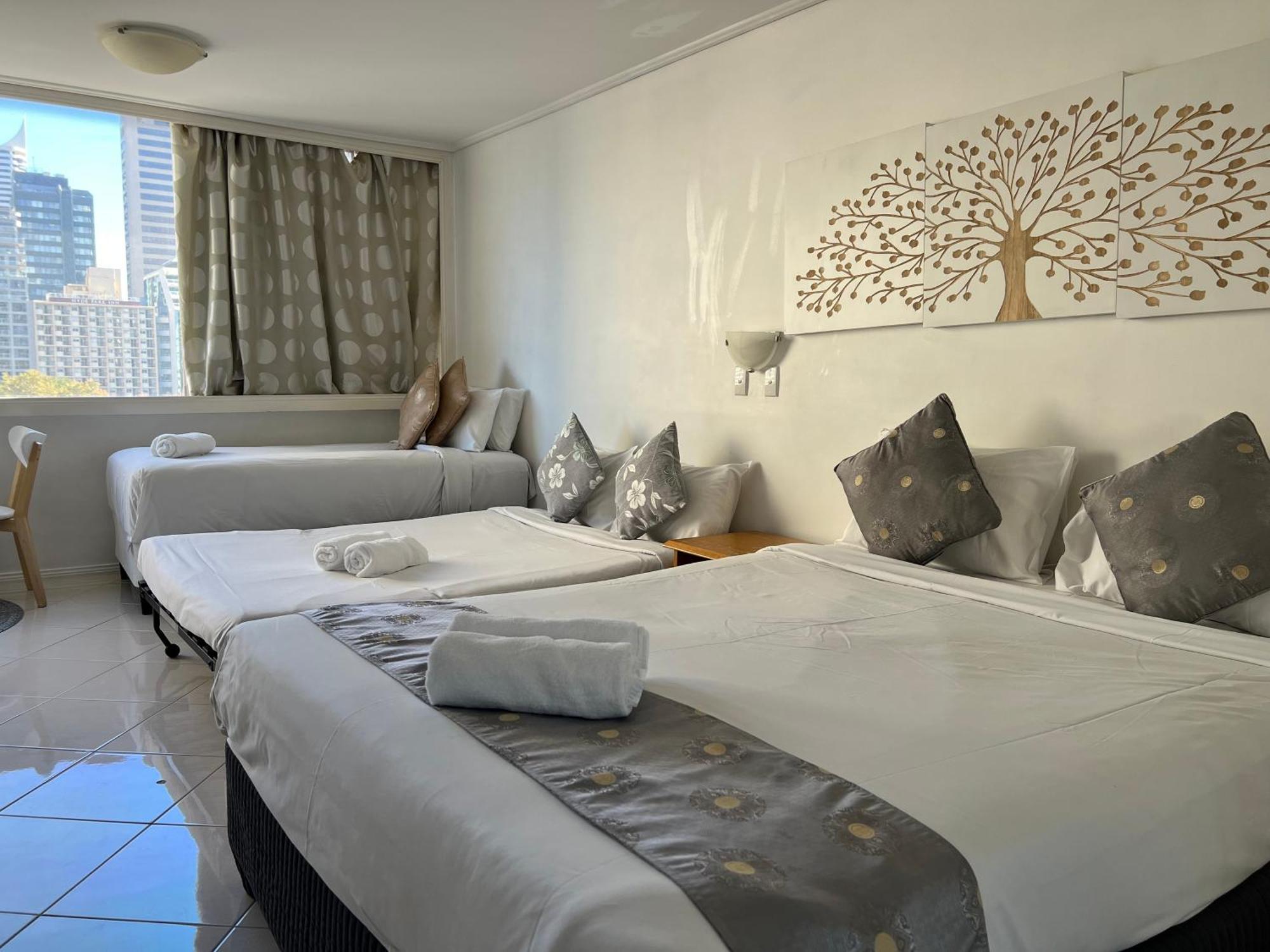 Sydney Hyde Park Private Apartments By Paxsafe Room photo